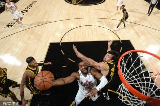 车与观众及 车与观众及